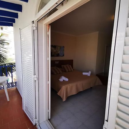 Hostal Marazul 内尔哈 外观 照片