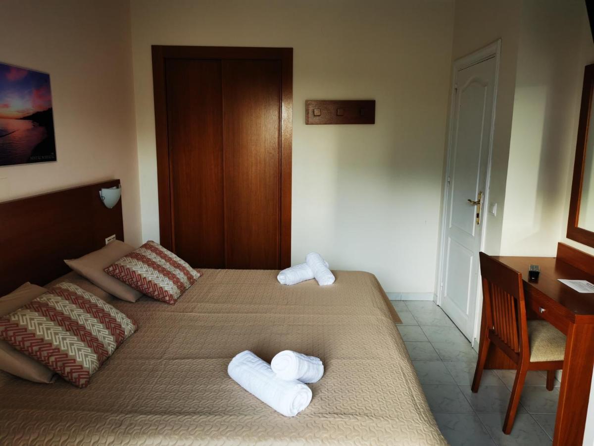 Hostal Marazul 内尔哈 外观 照片