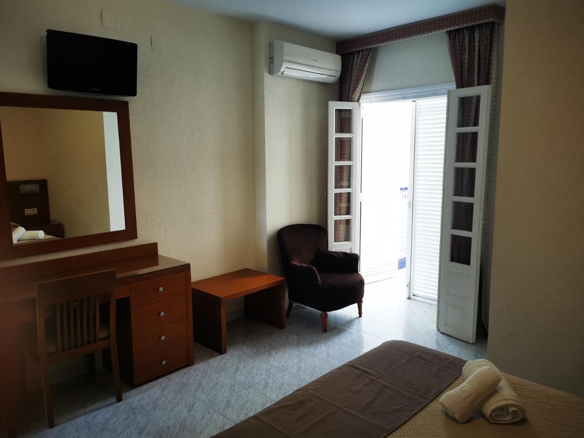 Hostal Marazul 内尔哈 外观 照片